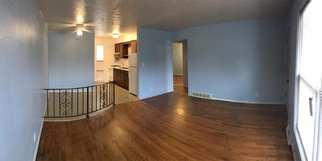 Building Photo - Duplex Unit in Peoria Heights