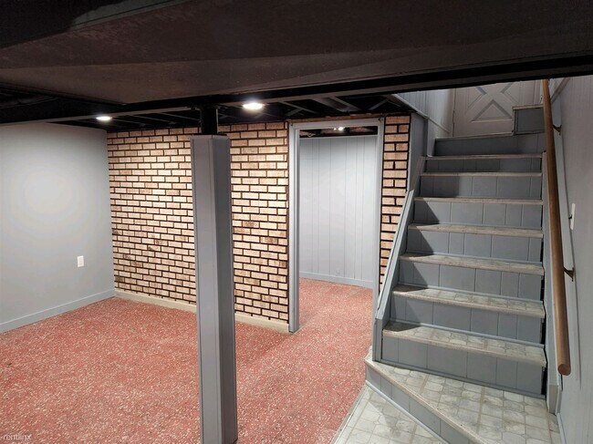 Building Photo - 2 br, 1 bath House - 1075 Cleveland Ave 10...