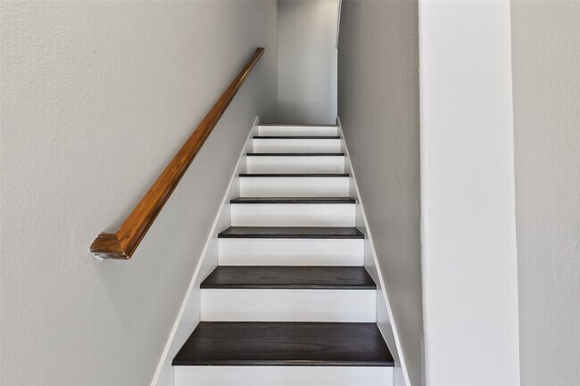 Building Photo - 12707 Boheme Dr