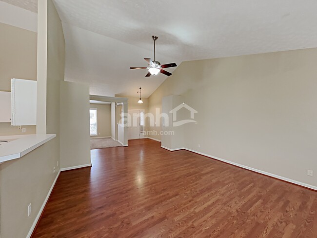 Foto del edificio - 4509 Legend Hollow Ln