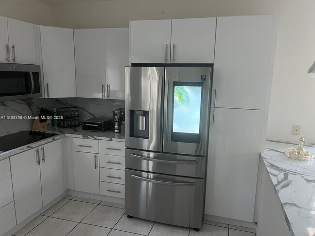 Foto del edificio - 15271 NW 6th Ct