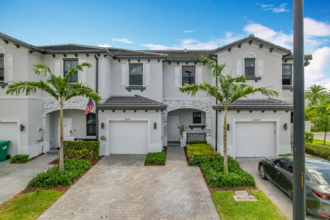Foto del edificio - 20371 NW 5th Ct