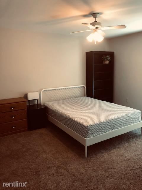 Primary Photo - 4 br, 3 bath Condo - 2786 Roundtree Dr