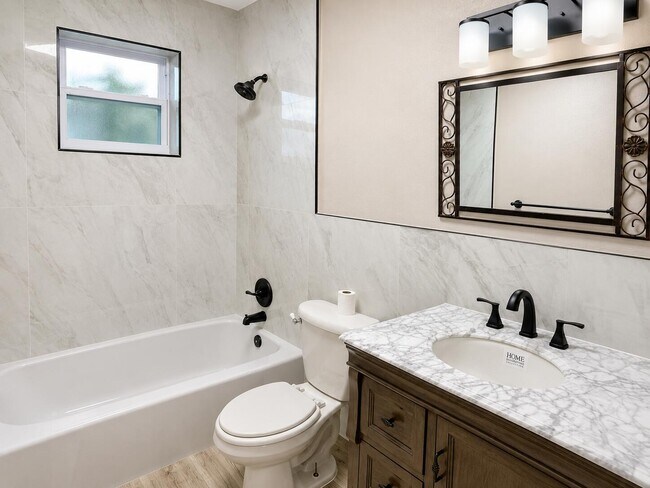 Foto del edificio - 1723 NE Miami Gardens Dr