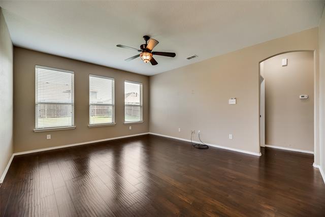 Foto del edificio - 1801 Meadow Trail Ln