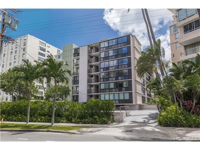 Building Photo - 2987 Kalakaua Ave
