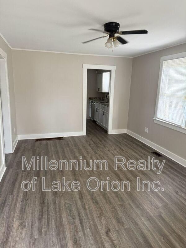 Foto del edificio - 154 W Madge Ave