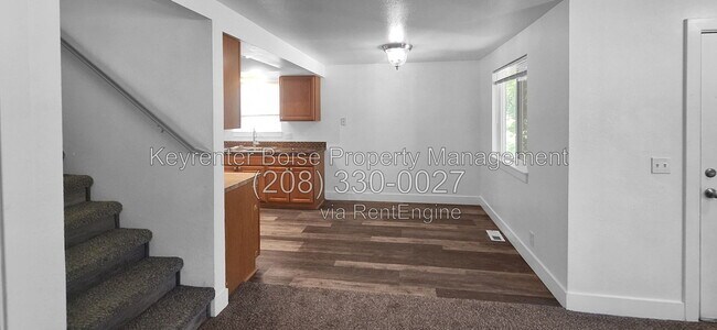 Foto del edificio - 7055 W Ustick Rd