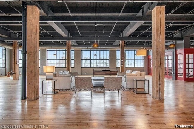 Building Photo - 1535 Sixth St