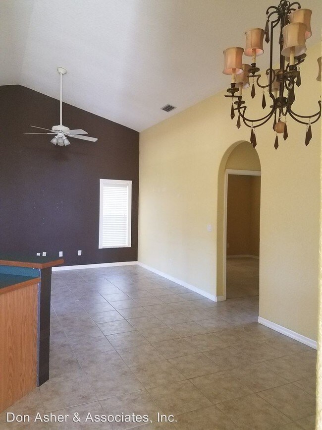 Building Photo - 3 br, 2 bath House - 7641 Georgeann Street