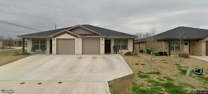Building Photo - 350 Arnold Dr