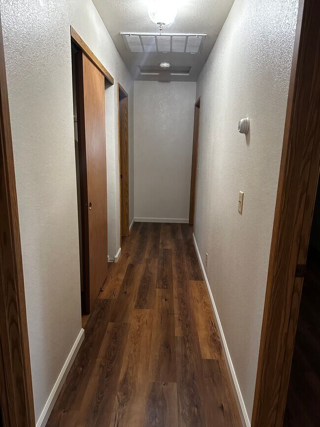 Foto del edificio - MOVE IN SPECIAL: $300 OFF FIRST MONTHS REN...