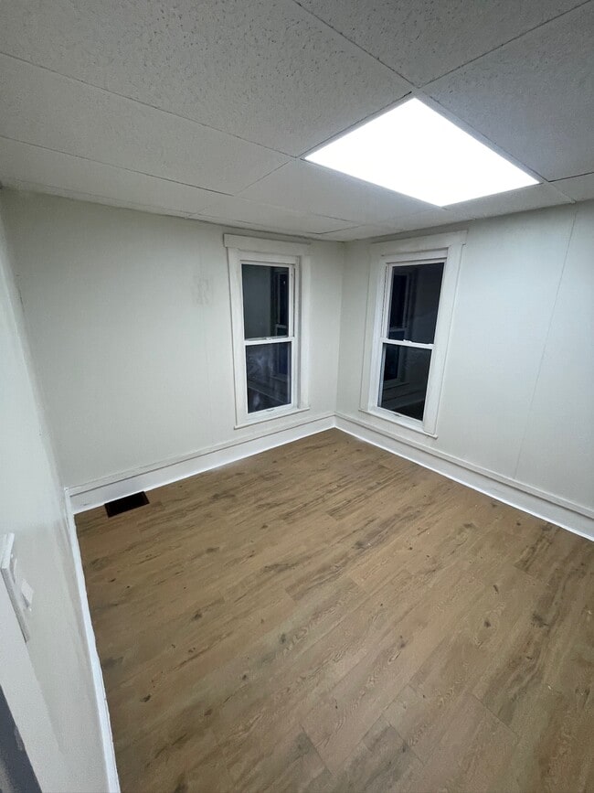 Foto del edificio - 304 Poplar St