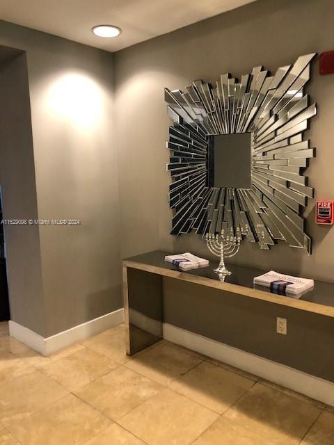 Foto del edificio - 14951 Royal Oaks Ln
