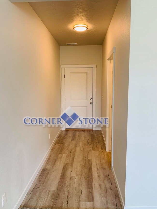 Foto del edificio - Like New Pet Friendly Home!