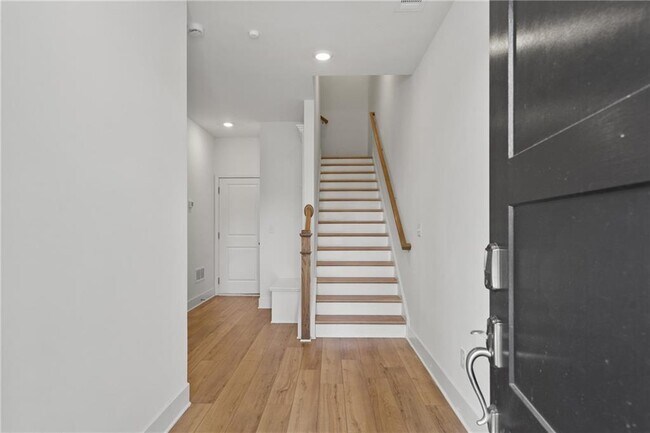 Foto del edificio - 3316 Cherry Grv Ln