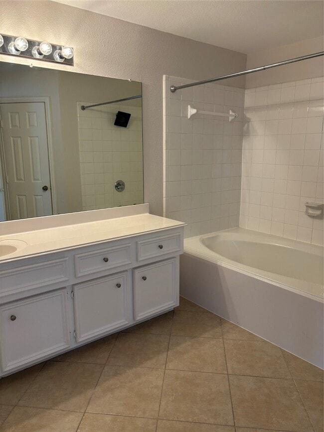 Building Photo - 1417 Paige St