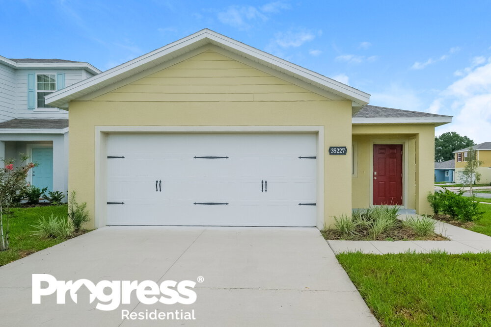 35227 Brienne St, Zephyrhills, FL 33541 House for Rent in Zephyrhills