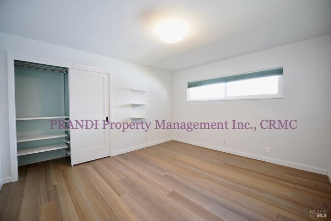 Foto del edificio - 602 Chapman Dr