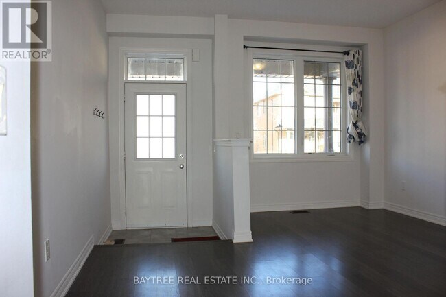 Photo du bâtiment - 1526 Carr Landing