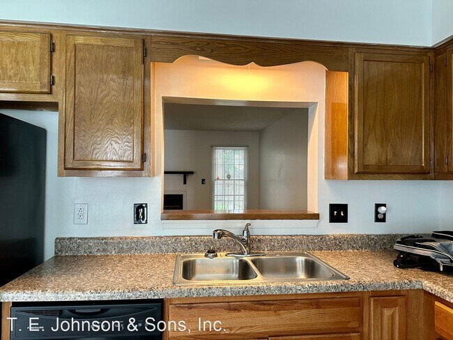 Foto del edificio - 3 br, 1.5 bath House - 371 E. Montcastle D...