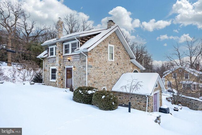 Building Photo - 2568 Pike Ave