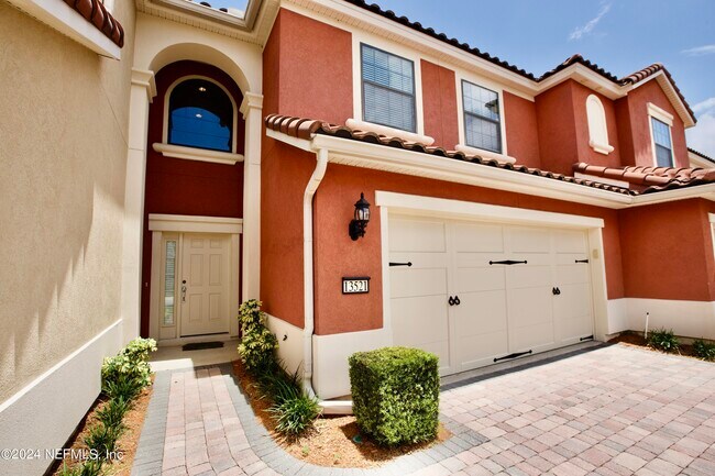 Building Photo - 13521 Montecito Pl