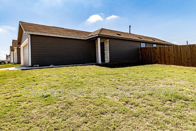 Foto del edificio - 4407 Grassland Pass