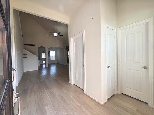 Building Photo - 28137 Aspen Horizon Dr