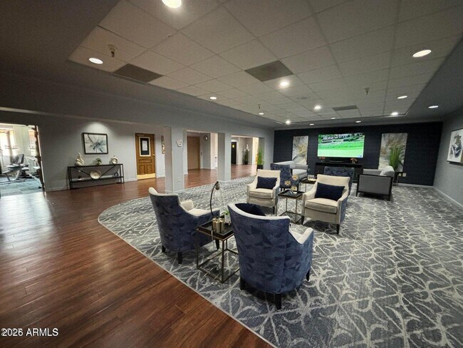 Foto del edificio - 10330 W Thunderbird Blvd