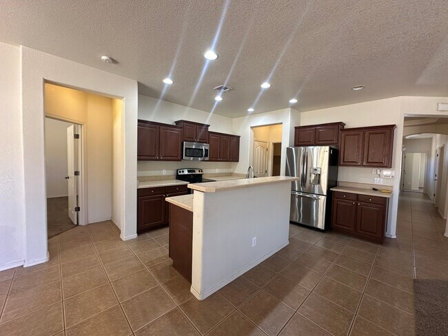 Foto del edificio - 1210 Paso Robles Ave
