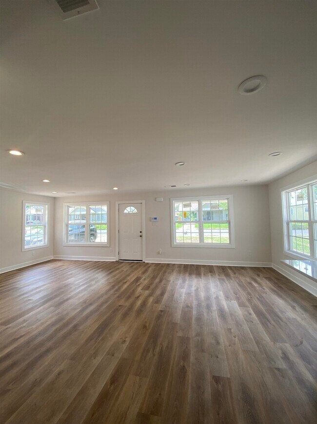 Foto del edificio - 788 N Merton St