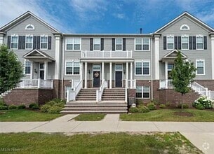 Building Photo - 6140 N Pointe Dr