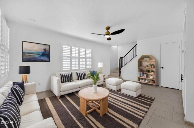 Foto del edificio - 8017 E Glenrosa Ave