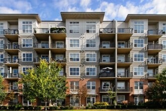 Building Photo - Montecito North