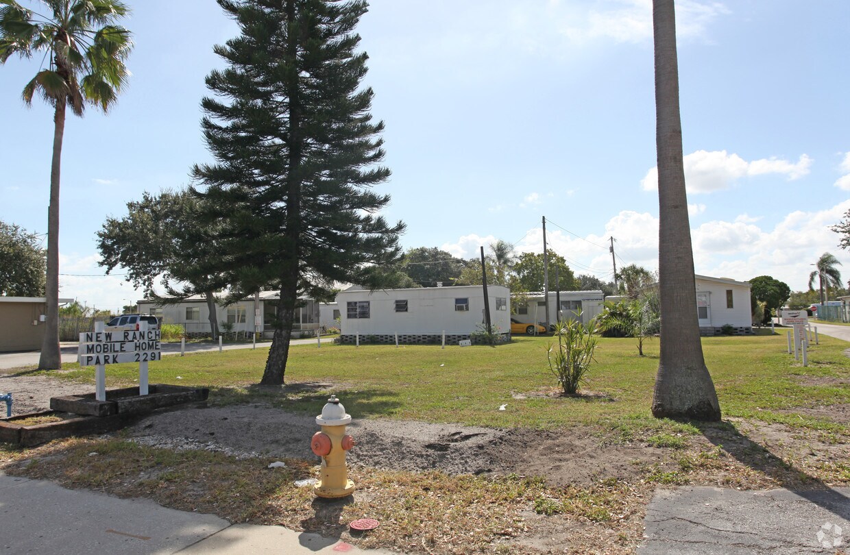 Building Photo - New Ranch