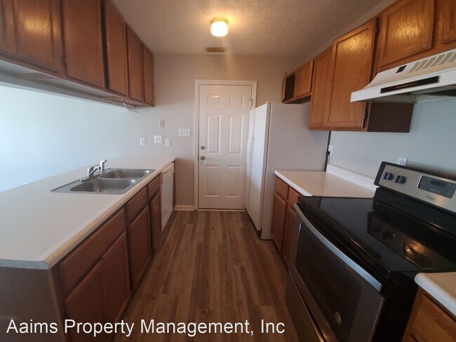 Building Photo - 3 br, 2 bath House - 5822 Corner Oaks Dr.