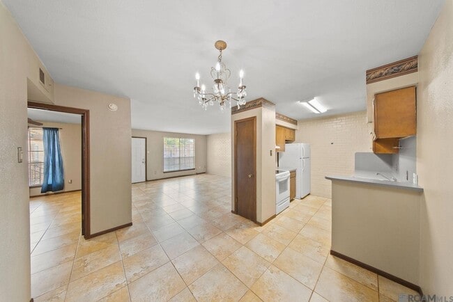 Photo - 2100 College Dr Apartment