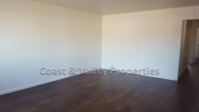 Foto del edificio - Spacious North Salinas Home
