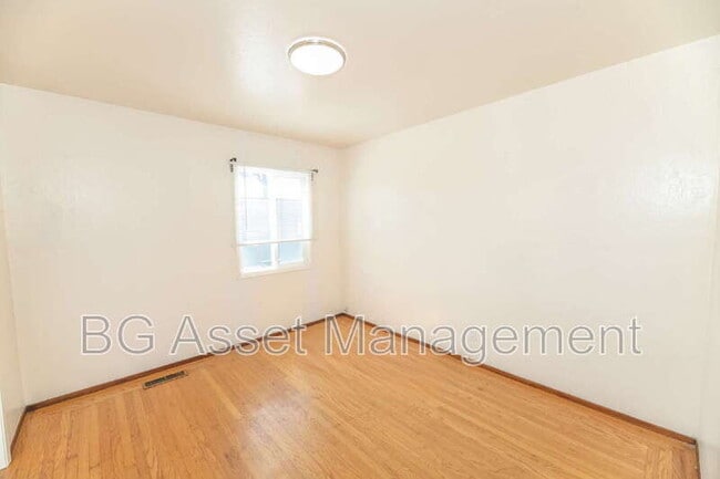 Building Photo - 3023 Yolo Ave