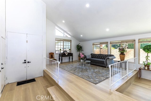 Foto del edificio - 1250 Kinglake Dr