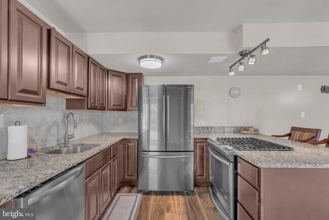 Foto del edificio - 5107 Crossfield Ct