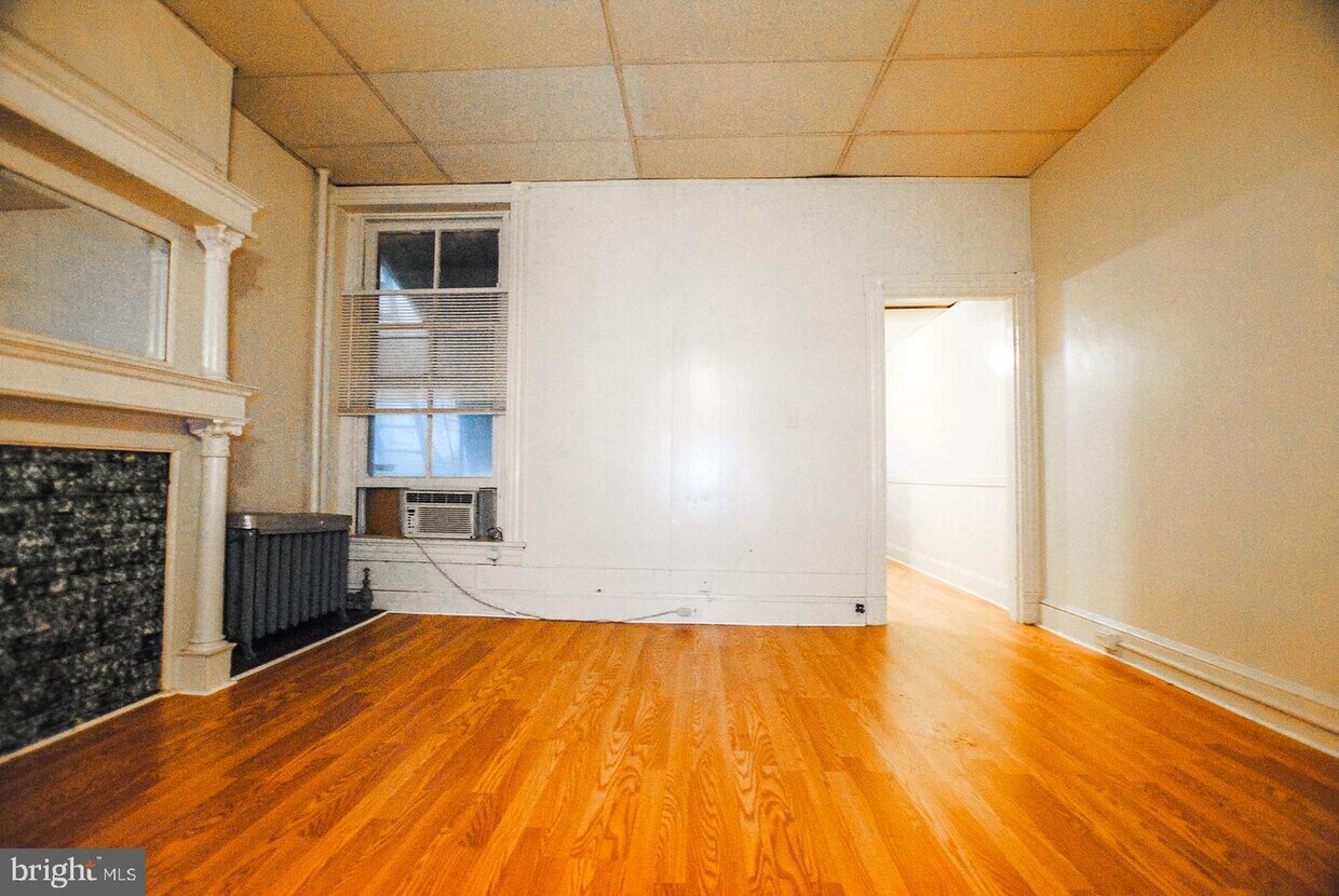 Primary Photo - 2804 N Calvert St