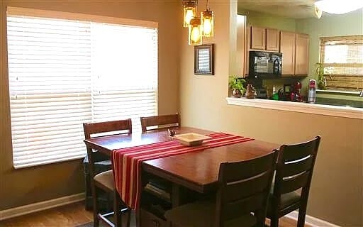 Building Photo - 2118 Erin Ln