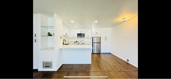 Foto del edificio - 6362 Rancho Mission Rd