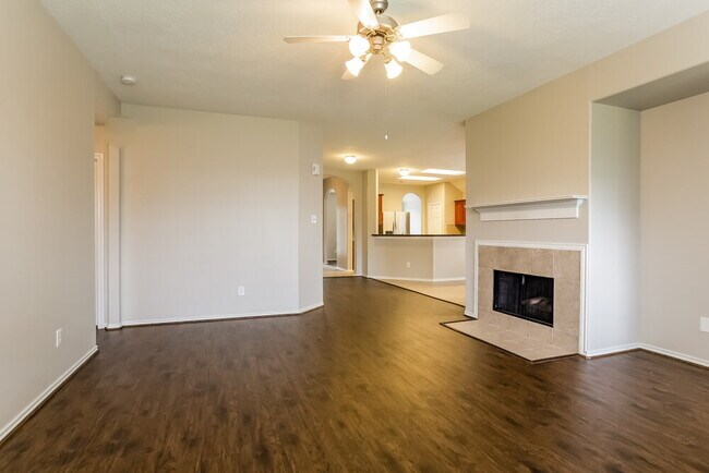 Foto del edificio - 6731 Topsfield Point Dr