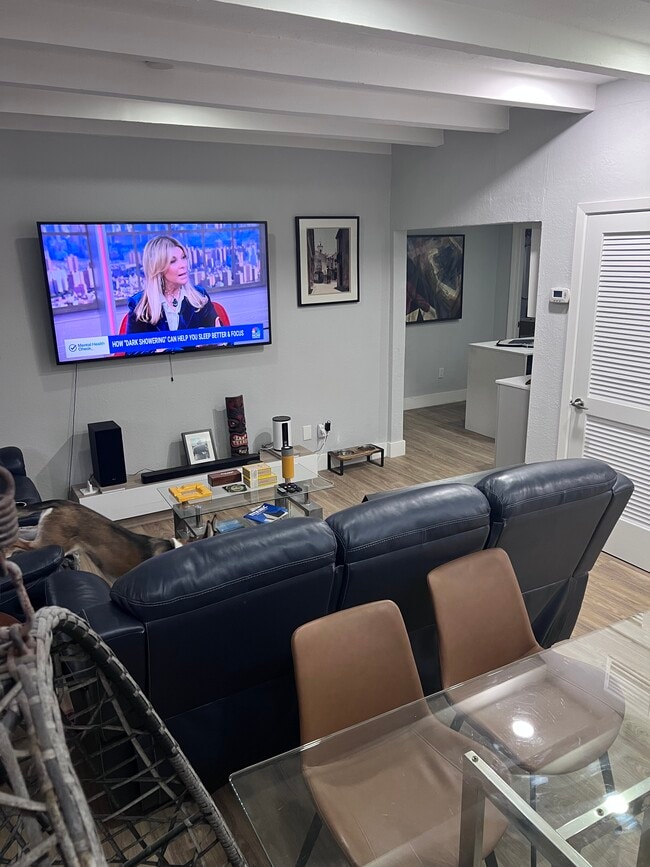 Building Photo - 3915 N Meridian Ave