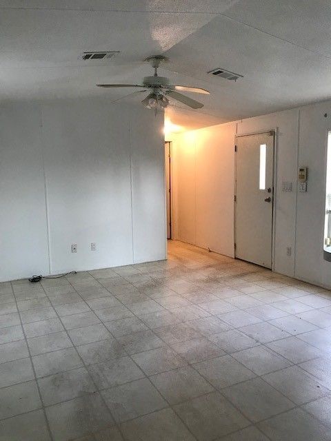 Foto del edificio - Orlando - 2 Bdrm Mobile Home FOR RENT