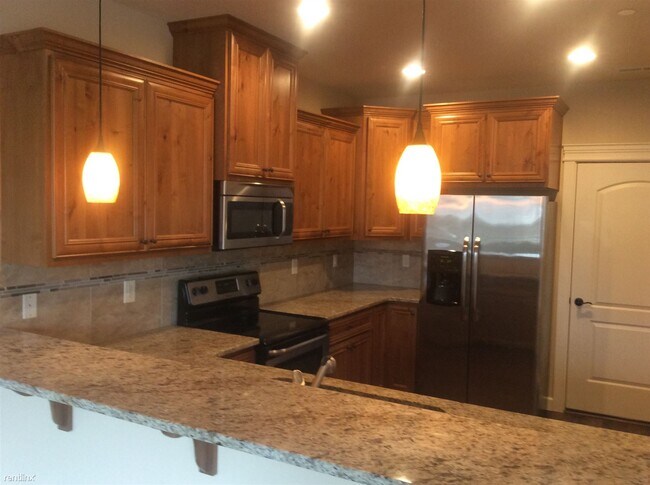 Foto del edificio - 3 br, 2.5 bath Townhome - 243 North 33rd C...