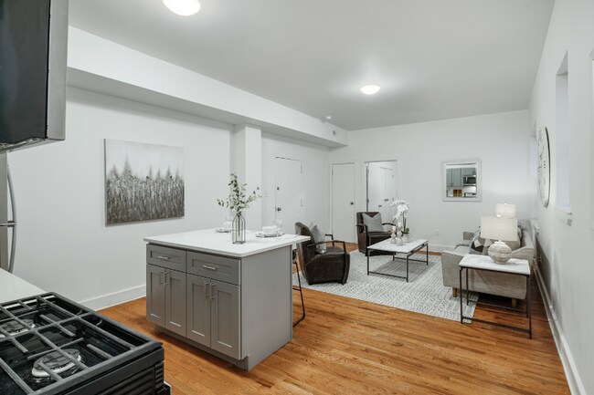 Building Photo - 4317 Spruce St